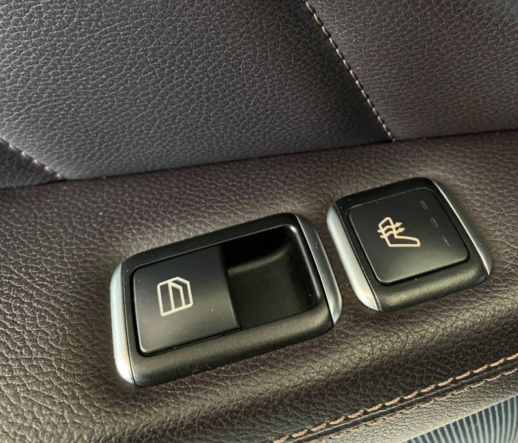 Mercedes-Benz CLS Shooting Brake SB 350 CDI BlueEFFICIENCY    6 MES.PLNA ZARUKA     <span style="color:#004a89"> LED Adaptívne svetlomety,   Navigácia,  Masážne sedadlá  …</span>