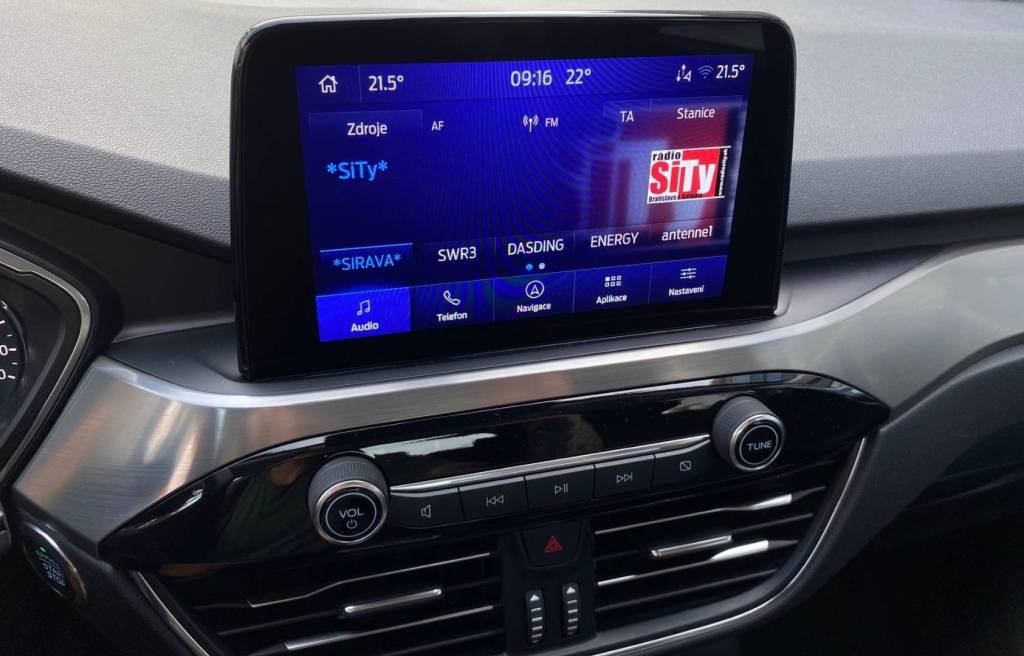 </span> 2021 Ford Kuga 2.5 Duratec Plug-In Hybrid TITANIUM CVT  165kW/225k<span style="color:#004a89">FULL  LED Adaptívne svetlomety, Čítanie dopravných značiek,  Vyhrievané sedadlá, Bezdrôtové nabíjanie telefónu…           </span>        <span style="color:#004a89">