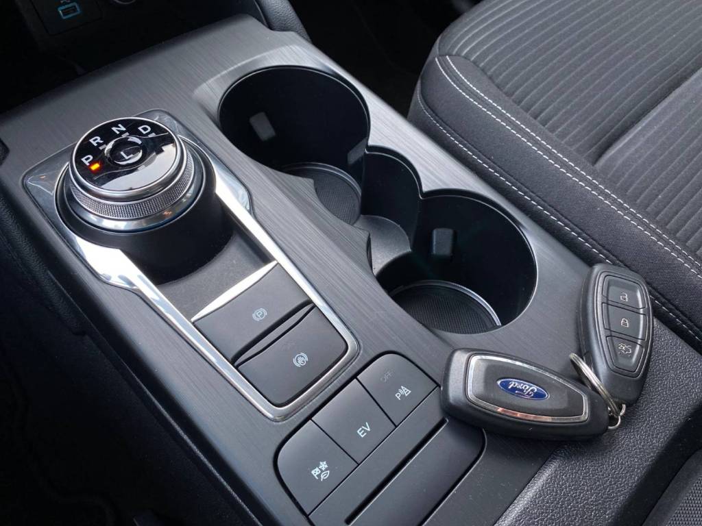 </span> 2021 Ford Kuga 2.5 Duratec Plug-In Hybrid TITANIUM CVT  165kW/225k<span style="color:#004a89">FULL  LED Adaptívne svetlomety, Čítanie dopravných značiek,  Vyhrievané sedadlá, Bezdrôtové nabíjanie telefónu…           </span>        <span style="color:#004a89">