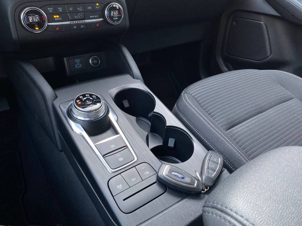 </span> 2021 Ford Kuga 2.5 Duratec Plug-In Hybrid TITANIUM CVT  165kW/225k<span style="color:#004a89">FULL  LED Adaptívne svetlomety, Čítanie dopravných značiek,  Vyhrievané sedadlá, Bezdrôtové nabíjanie telefónu…           </span>        <span style="color:#004a89">