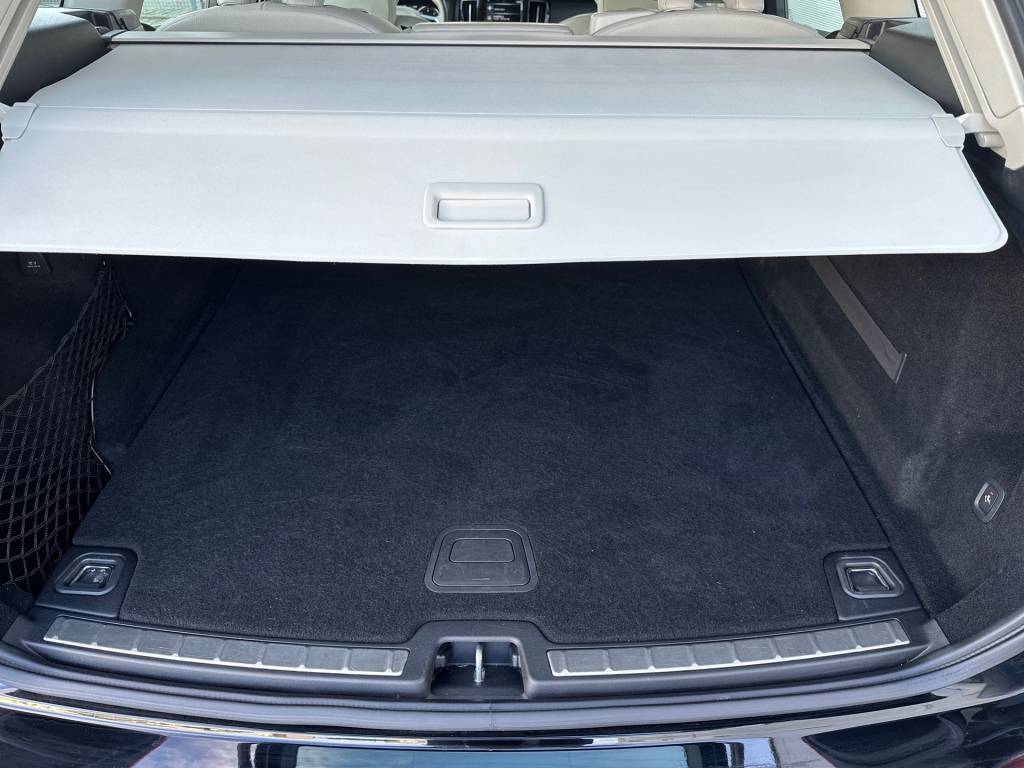 <span style="color:#004a89">Inscription ! </span> 2020   Volvo XC60 D4    A/T 8, 140kW<span style="color:#004a89"> Full LED Adaptívne svetlomety,  Virtual,  Parkovacia Kamera,  Harman/kardon…           </span>       <span style="color:#004a89">           </span>