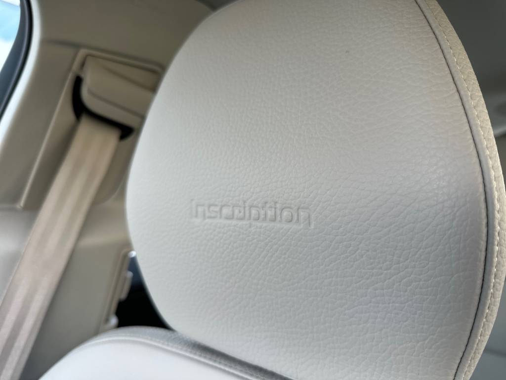 <span style="color:#004a89">Inscription ! </span> 2020   Volvo XC60 D4    A/T 8, 140kW<span style="color:#004a89"> Full LED Adaptívne svetlomety,  Virtual,  Parkovacia Kamera,  Harman/kardon…           </span>       <span style="color:#004a89">           </span>