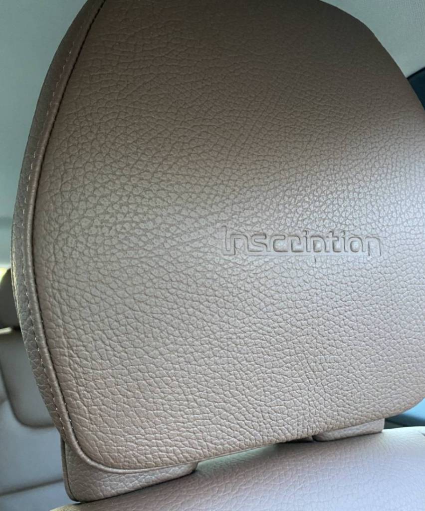 <span style="color:#004a89"> Inscription vybava! </span>2019   Volvo V60 D3  A/T8  110 Kw/150k S&S  <span style="color:#004a89"> FULL LED Adaptívne svetlomety, Virtual, Kamera, Kožený interiér…</span>