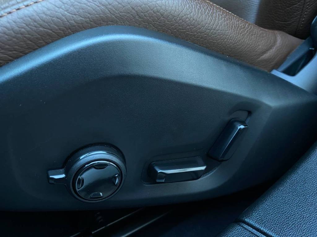 <span style="color:#004a89"> Inscription vybava! </span>2019   Volvo V60 D3  A/T8  110 Kw/150k S&S  <span style="color:#004a89"> FULL LED Adaptívne svetlomety, Virtual, Kamera, Kožený interiér…</span>