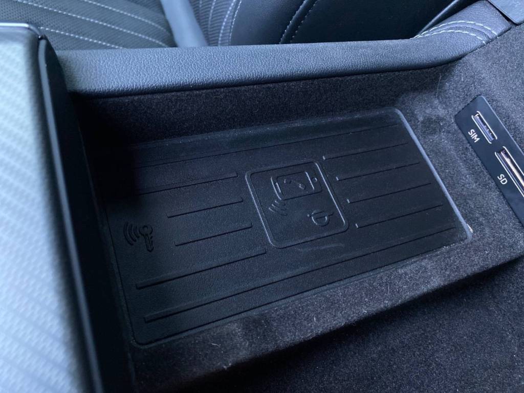 <span style="color:#004a89"> Limuzína!</span> 2019 Audi  A6 50TDI mHEV Quattro S-LINE  210 Kw/286k S&S  EAT8    <span style="color:#004a89">MATRIX HD LED, 360°3D KAMERA, VZDUCH,BANG&OLUFSEN…</span>   Možný odpočet DPH