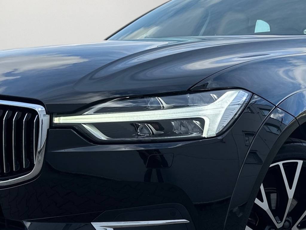 <span style="color:#004a89">Inscription ! </span> 2020   Volvo XC60 D4    A/T 8, 140kW<span style="color:#004a89"> Full LED Adaptívne svetlomety,  Virtual,  Parkovacia Kamera,  Harman/kardon…           </span>       <span style="color:#004a89">           </span>