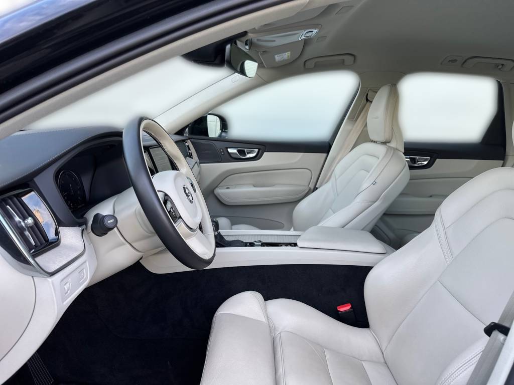 <span style="color:#004a89">Inscription ! </span> 2020   Volvo XC60 D4    A/T 8, 140kW<span style="color:#004a89"> Full LED Adaptívne svetlomety,  Virtual,  Parkovacia Kamera,  Harman/kardon…           </span>       <span style="color:#004a89">           </span>