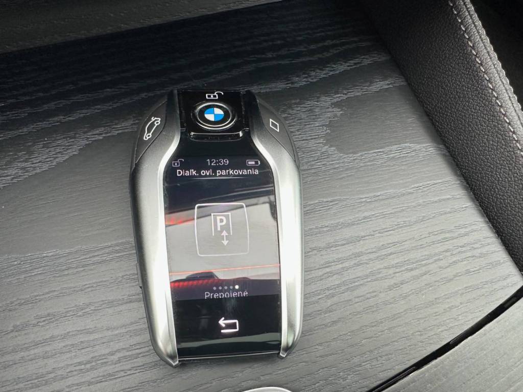 Novinka!<span style="color:#004a89"> Vybava Individual!</span> 2021 BMW Rad 5 Touring 540d mHEV xDrive  250 Kw/340k S&S  EAT8    <span style="color:#004a89">LASER, PANORAMA, WEBASTO, HARMAN/KARDON, HEAD-UP…</span>