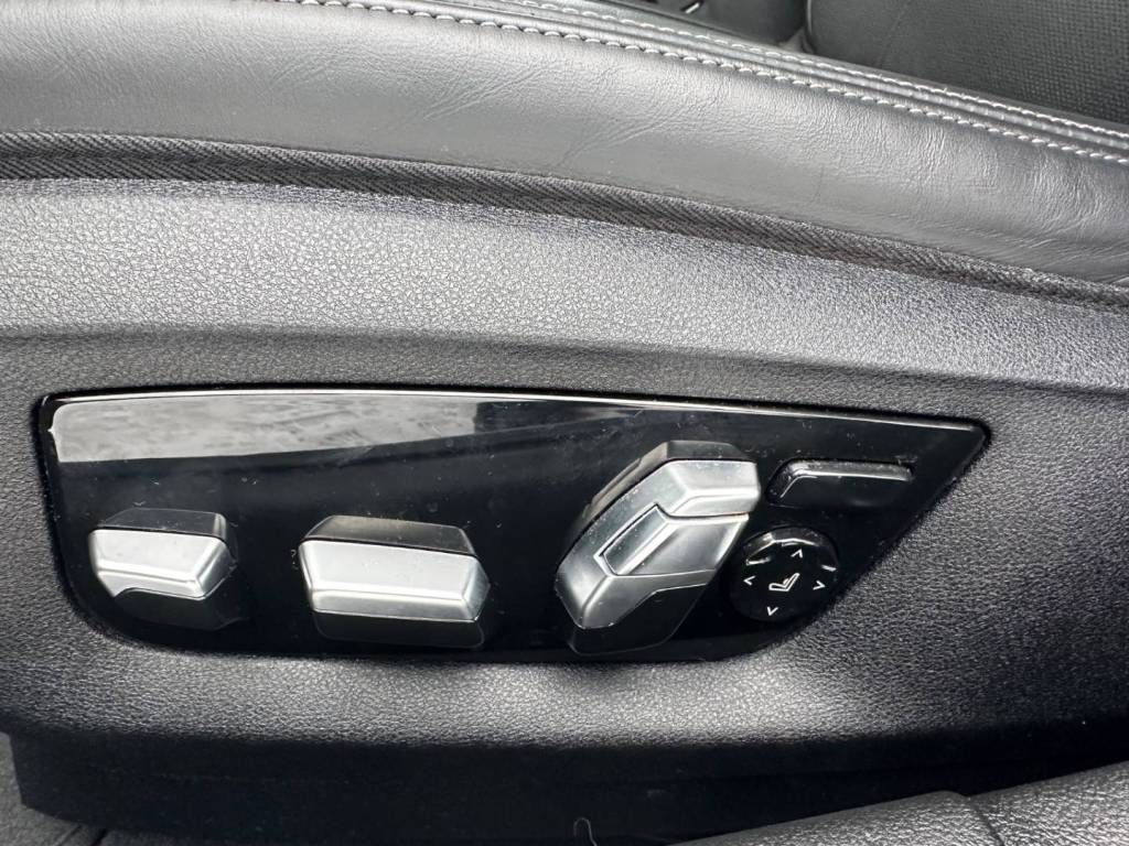 Novinka!<span style="color:#004a89"> Vybava Individual!</span> 2021 BMW Rad 5 Touring 540d mHEV xDrive  250 Kw/340k S&S  EAT8    <span style="color:#004a89">LASER, PANORAMA, WEBASTO, HARMAN/KARDON, HEAD-UP…</span>