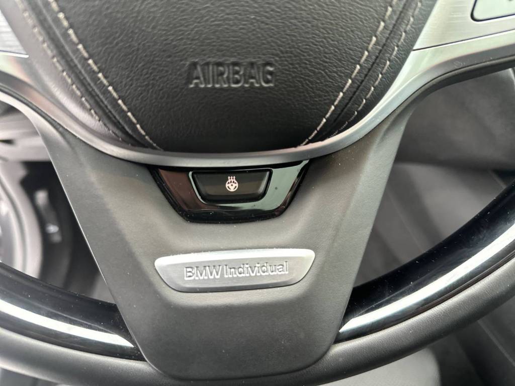 Novinka!<span style="color:#004a89"> Vybava Individual!</span> 2021 BMW Rad 5 Touring 540d mHEV xDrive  250 Kw/340k S&S  EAT8    <span style="color:#004a89">LASER, PANORAMA, WEBASTO, HARMAN/KARDON, HEAD-UP…</span>