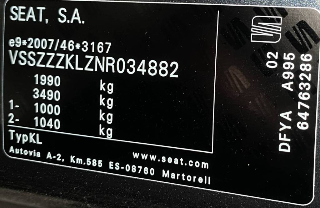 <span style="color:#004a89"> Mild-hybrid!</span> 2022 Seat Leon ST 1.5 eTSI FR  DSG  110Kw/150k  <span style="color:#004a89"> FULL LED  svetlomety,  Virtual, Kamera…</span>