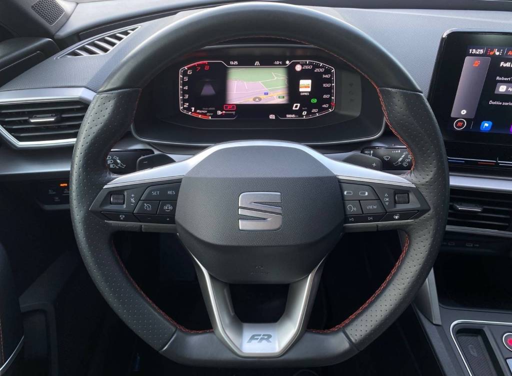 <span style="color:#004a89"> Mild-hybrid!</span> 2022 Seat Leon ST 1.5 eTSI FR  DSG  110Kw/150k  <span style="color:#004a89"> FULL LED  svetlomety,  Virtual, Kamera…</span>