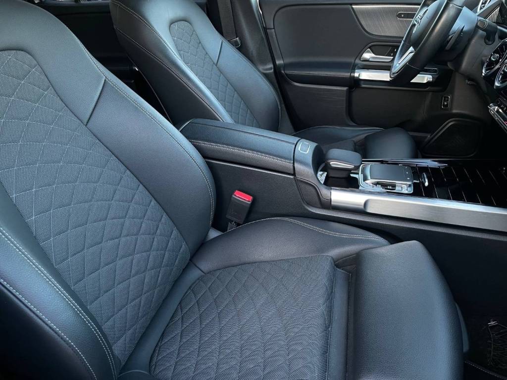 <span style="color:#004a89"> </span> 2020 Mercedes-Benz GLB 200d  110Kw/150k  <span style="color:#004a89"> FULL LED Adaptívne svetlomety,  Virtual, Kamera…</span>