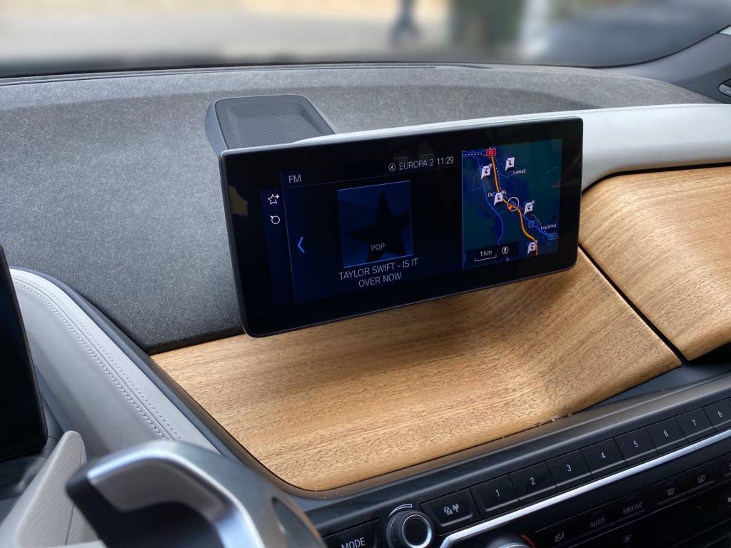 Novinka! <span style="color:#004a89">Verzia i3S 120Ah batéria!</span> BMW i3S 135Kw/184k<span style="color:#004a89">  FULL LED Adaptívne svetlomety, audio systém HARMAN/KARDON…</span>