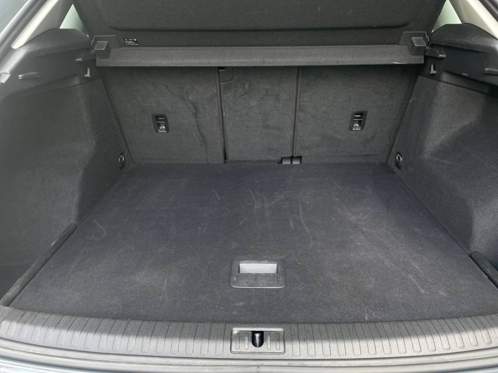 <span style="color:#004a89"> Len 79t km !  </span> 2019 Audi Q3  35  TFSI S  Tronic  110Kw/150k  <span style="color:#004a89">  LED Adaptívne svetlomety,  Virtual, Kamera…</span>