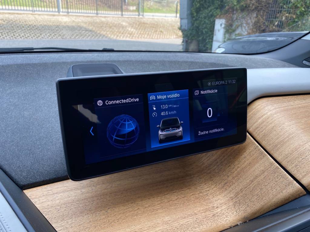 Novinka! <span style="color:#004a89">Verzia i3S 120Ah batéria!</span> BMW i3S 135Kw/184k<span style="color:#004a89">  FULL LED Adaptívne svetlomety, audio systém HARMAN/KARDON…</span>