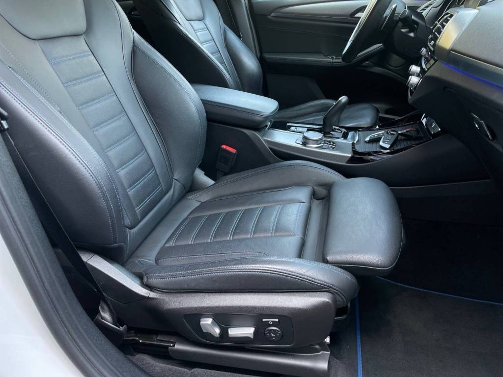 <span style="color:#004a89"> Novinka!</span>  BMW X3 ///M40i xDrive 260Kw/354k  <span style="color:#004a89"> FULL LED Adaptívne svetlomety, Panorama, Head Up…</span>