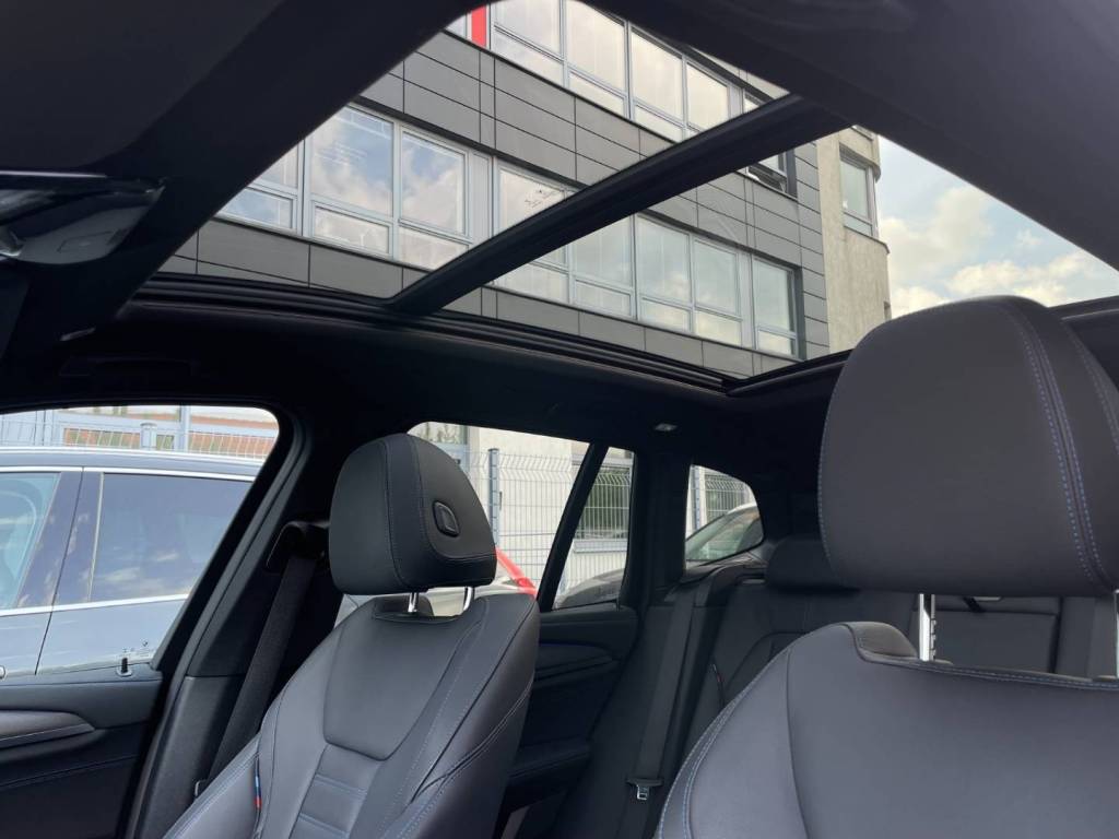 <span style="color:#004a89"> Novinka!</span>  BMW X3 ///M40i xDrive 260Kw/354k  <span style="color:#004a89"> FULL LED Adaptívne svetlomety, Panorama, Head Up…</span>
