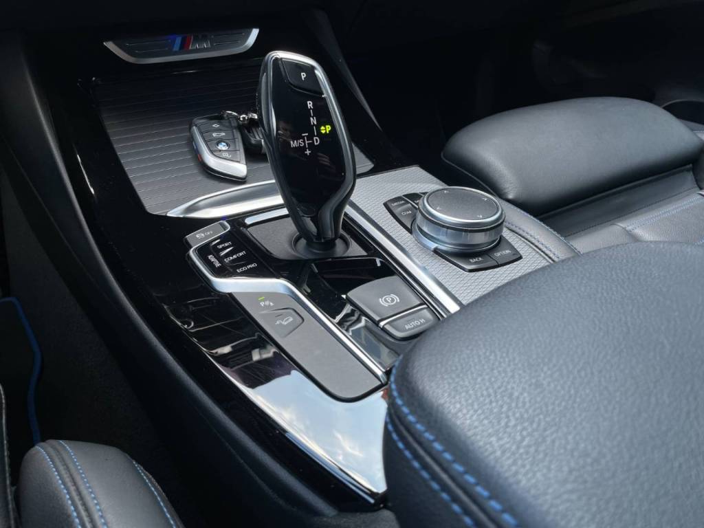 <span style="color:#004a89"> Novinka!</span>  BMW X3 ///M40i xDrive 260Kw/354k  <span style="color:#004a89"> FULL LED Adaptívne svetlomety, Panorama, Head Up…</span>