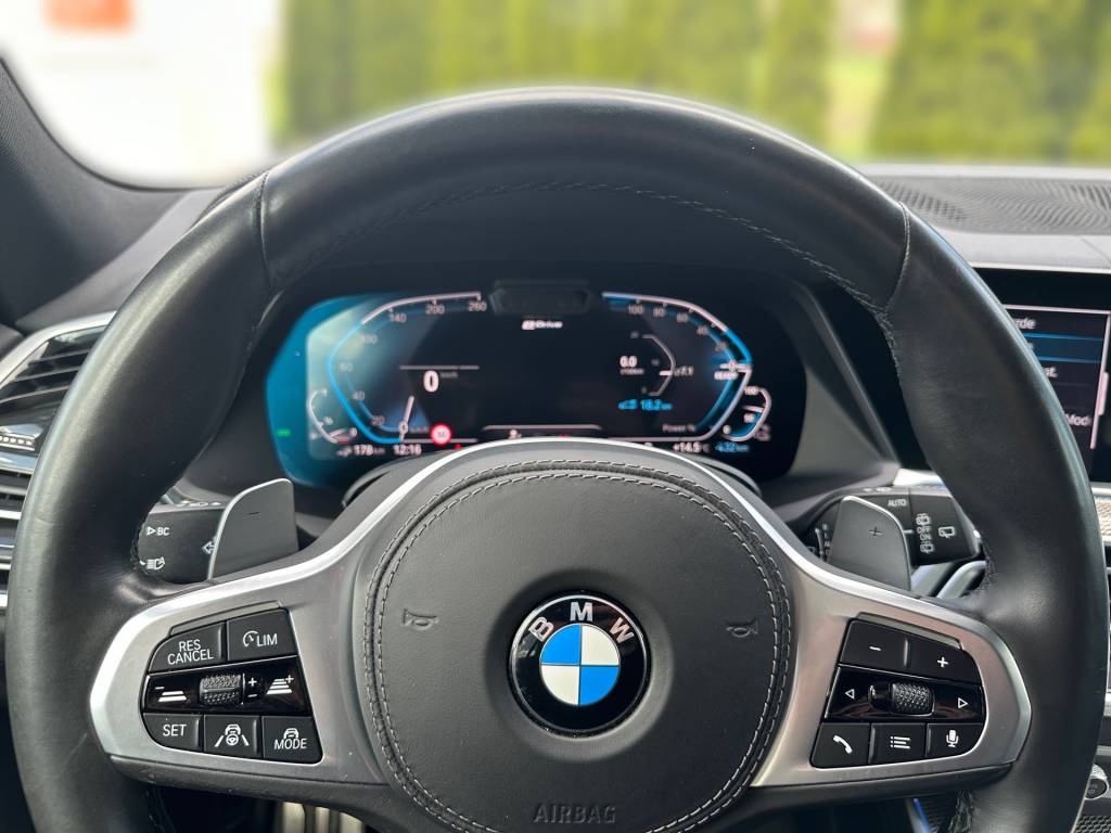 <span style="color:#004a89"> M-PACKET </span> 2020 BMW X5 45e Plug-IN Hybrid 290Kw/395k  <span style="color:#004a89"> Laserové adaptívne svetlomety, Vzduch, HEAD-UP, 360°Kamera, Harman/Kardon, R22…</span>
