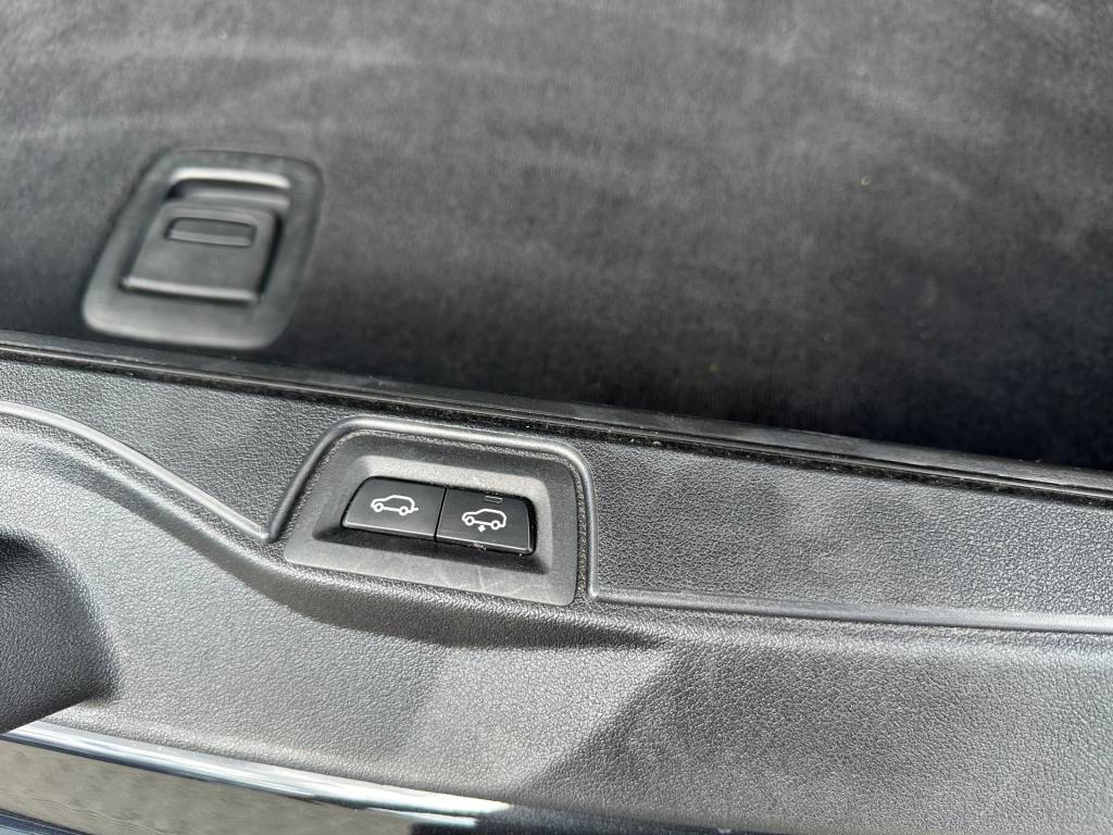 <span style="color:#004a89"> M-PACKET </span> 2020 BMW X5 45e Plug-IN Hybrid 290Kw/395k  <span style="color:#004a89"> Laserové adaptívne svetlomety, Vzduch, HEAD-UP, 360°Kamera, Harman/Kardon, R22…</span>