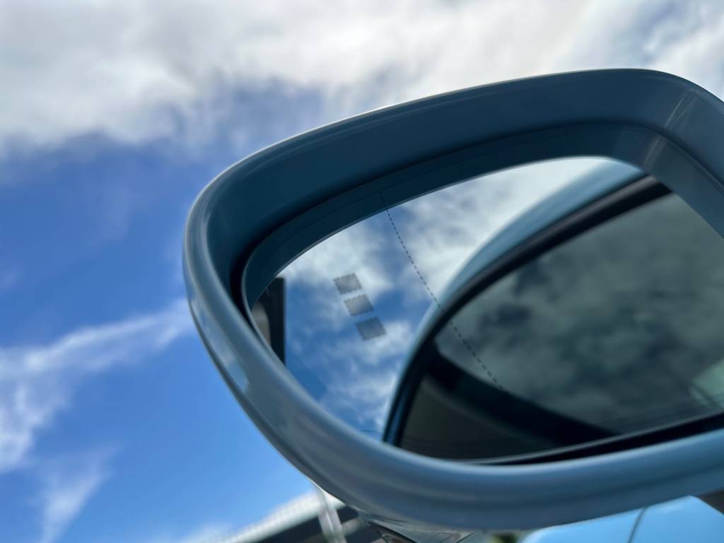 Porsche Taycan TURBO 500kW, 93.4kWh <span style="color:#004a89"> MATRIX LED, RADAR, PANORAMA, BOSE, 360°KAMERA, PSCB BRZDY R21…  </span>