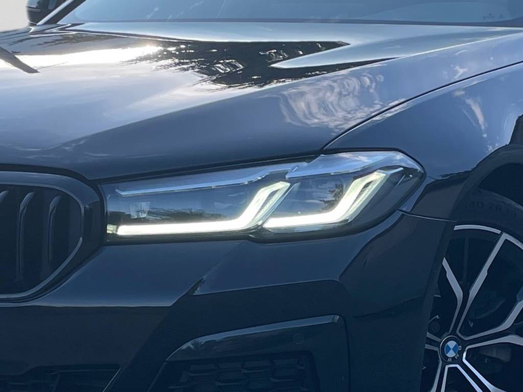 BMW Rad 5 520d mHEV ///M-PACKET  <span style="color:#004a89"> MATRIX FULL LED, VIRTUAL, KAMERA, VOZIDLO V ZÁRUKE…  </span>