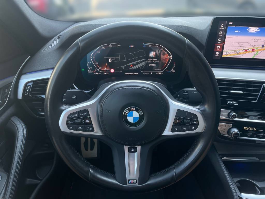 BMW Rad 5 520d mHEV ///M-PACKET  <span style="color:#004a89"> MATRIX FULL LED, VIRTUAL, KAMERA, VOZIDLO V ZÁRUKE…  </span>