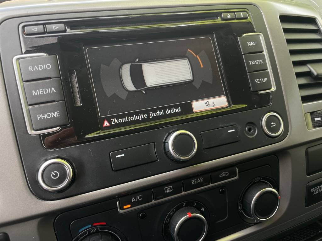 Volkswagen T5 Multivan 2.0 TDI Startline 140k <span style="color:#004a89"> Tažné zariadenie, Predhrev motora, Navigácia, Tempomat, Klimatizácia…  </span>