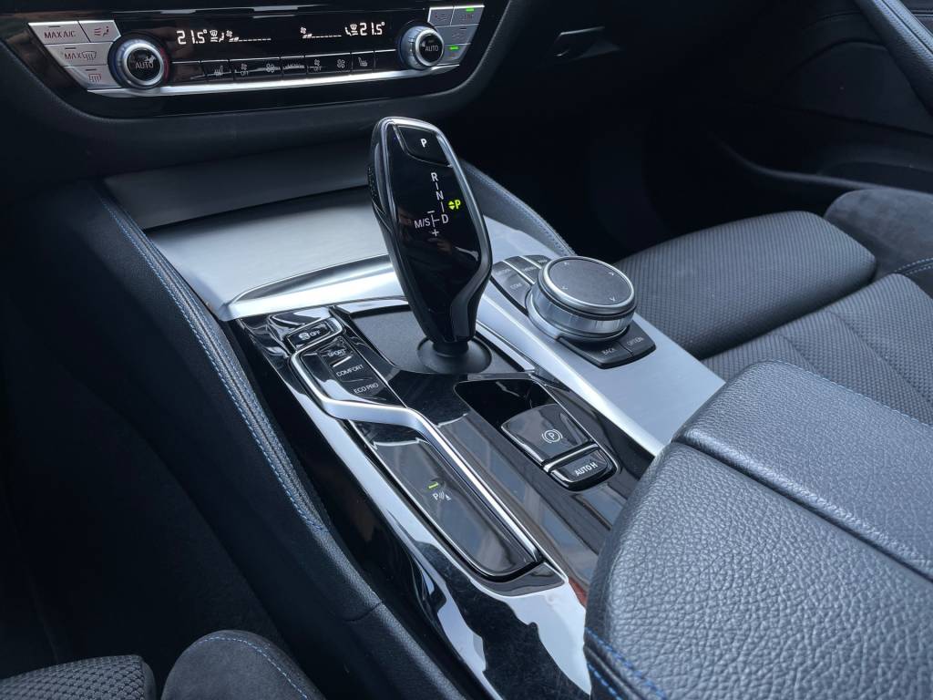 BMW Rad 5 520d mHEV ///M-PACKET  <span style="color:#004a89"> MATRIX FULL LED, VIRTUAL, KAMERA, VOZIDLO V ZÁRUKE…  </span>