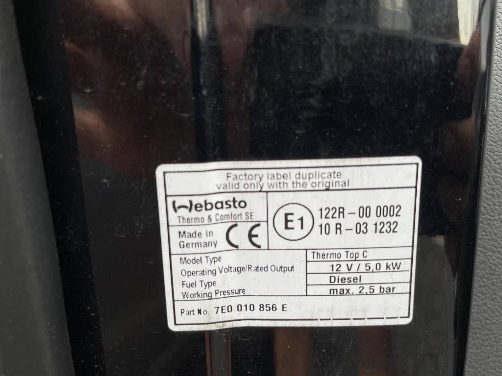 Volkswagen T5 Multivan 2.0 TDI Startline 140k <span style="color:#004a89"> Tažné zariadenie, Predhrev motora, Navigácia, Tempomat, Klimatizácia…  </span>