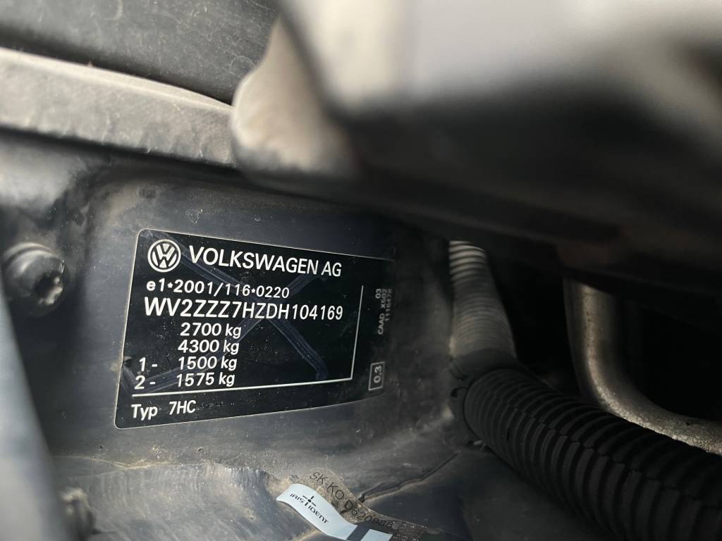 Volkswagen T5 Multivan 2.0 TDI Startline 140k <span style="color:#004a89"> Tažné zariadenie, Predhrev motora, Navigácia, Tempomat, Klimatizácia…  </span>