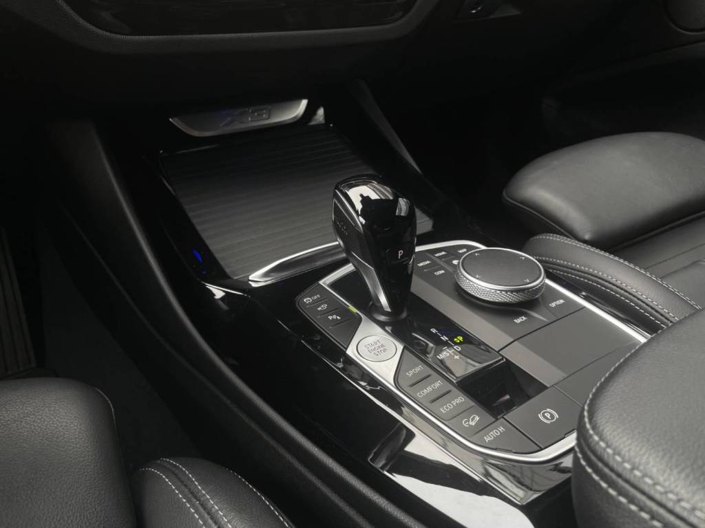 BMW xDrive20i mHEV ADAPTIV.FULL LED PANORAMA 360°3D KAMERA VIRTUAL /VOZIDLO V ZÁRUKE