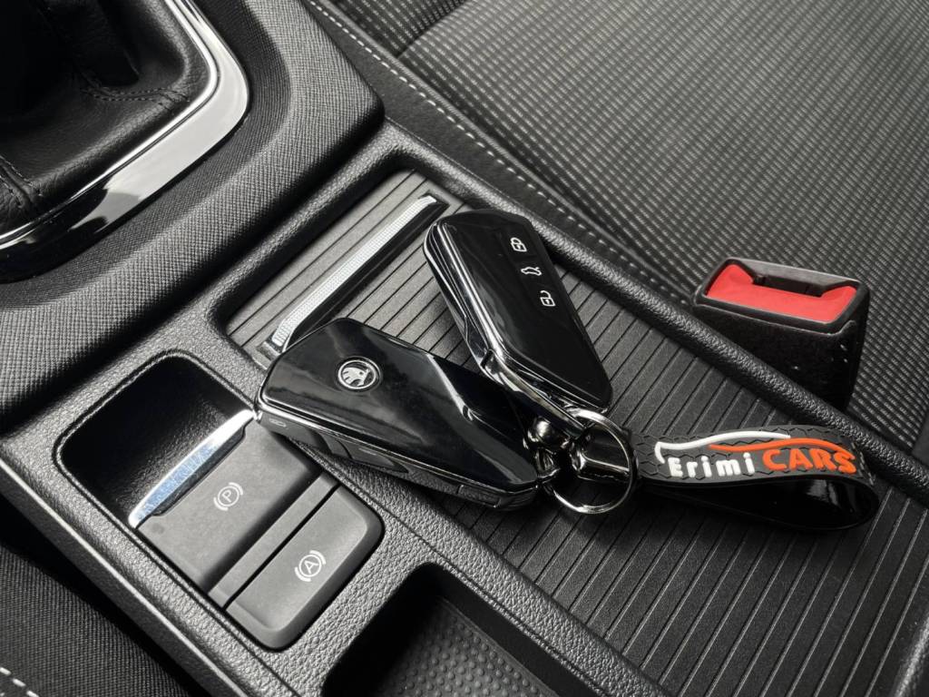 Škoda Octavia 4 IV 2.0 TDI SCR LED VIRTUAL KEYLESS STYLE
