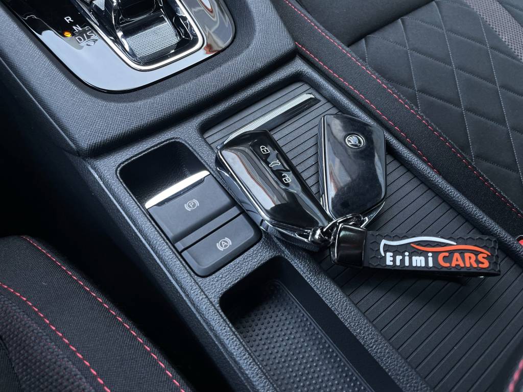 Škoda Octavia Combi V//RS 2.0 TDI MATRIX LED HEAD-UP VIRTUAL RADAR DSG