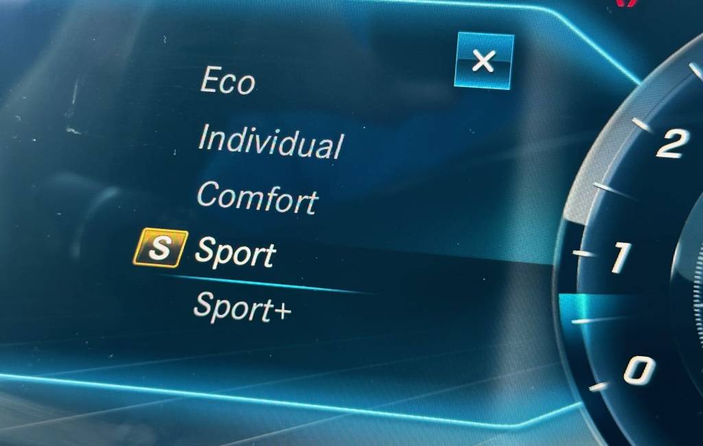 Mercedes-Benz E trieda Kombi Mercedes AMG E43 4MATIC MULTIBEAM HEAD-UP 360°KAMERA RADAR STREŠNÉ OKNO