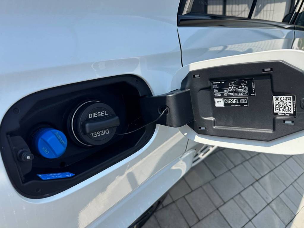 Mercedes-Benz GLE SUV 350De 4Matic DESIGNO AMG-LINE Plug-in Hybrid HEAD-UP 360°KAMERA PANORAMA WEBASTO