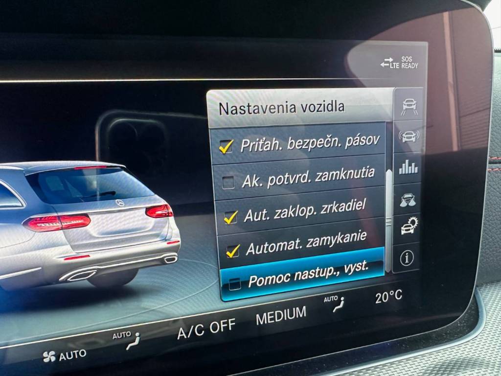Mercedes-Benz E trieda Kombi Mercedes AMG E43 4MATIC MULTIBEAM HEAD-UP 360°KAMERA RADAR STREŠNÉ OKNO