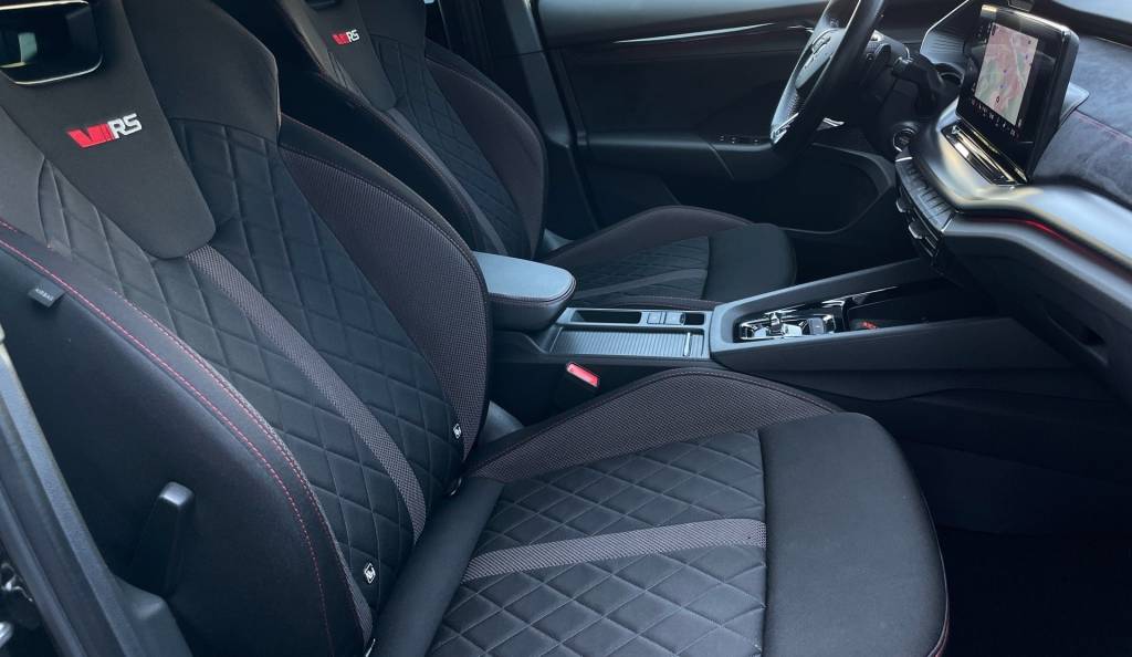 Škoda Octavia Combi V//RS 2.0 TDI MATRIX LED HEAD-UP VIRTUAL RADAR DSG