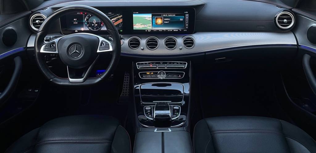 Mercedes-Benz E trieda Kombi Mercedes AMG E43 4MATIC MULTIBEAM HEAD-UP 360°KAMERA RADAR STREŠNÉ OKNO