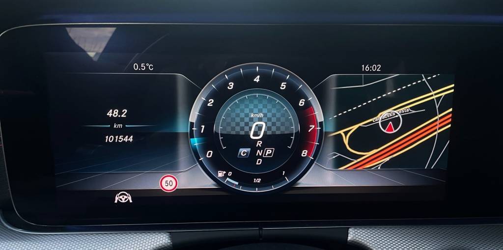 Mercedes-Benz E trieda Kombi Mercedes AMG E43 4MATIC MULTIBEAM HEAD-UP 360°KAMERA RADAR STREŠNÉ OKNO