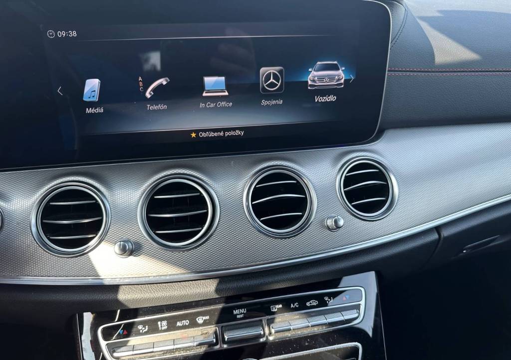 Mercedes-Benz E trieda Kombi Mercedes AMG E43 4MATIC MULTIBEAM HEAD-UP 360°KAMERA RADAR STREŠNÉ OKNO