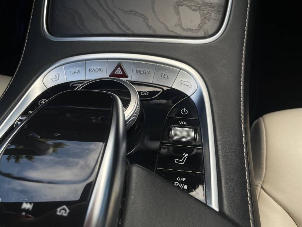 Mercedes-Benz S trieda Sedan 400d 4MATIC AMG-LINE PANORAMA HEAD-UP WEBASTO 360°KAMERA BURMESTER