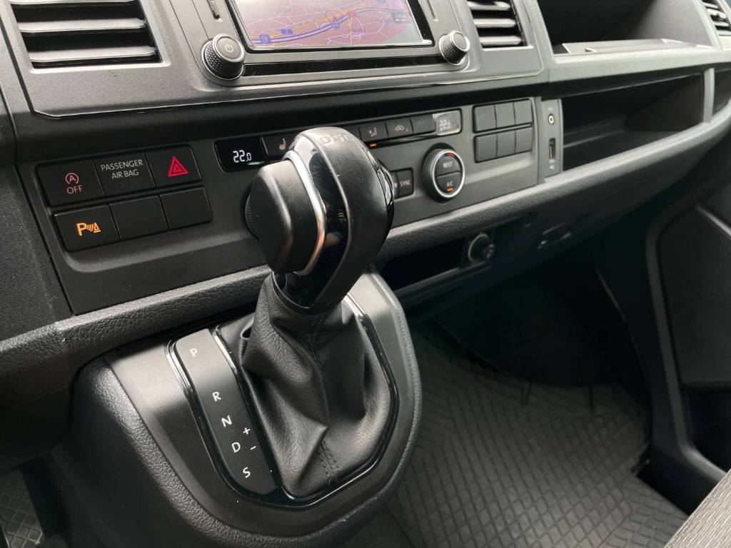 Volkswagen Caravelle T6 2.0 BiTDI 199k LR LANG FULL LED WEBASTO KAMERA RADAR 9-MIEST DSG