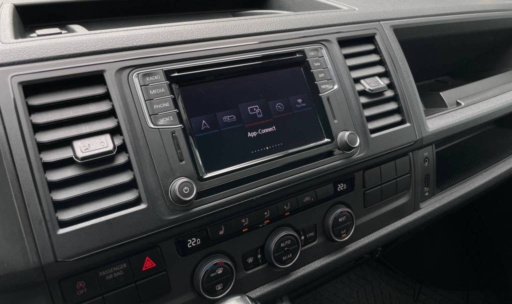 Volkswagen Caravelle T6 2.0 BiTDI 199k LR LANG FULL LED WEBASTO KAMERA RADAR 9-MIEST DSG