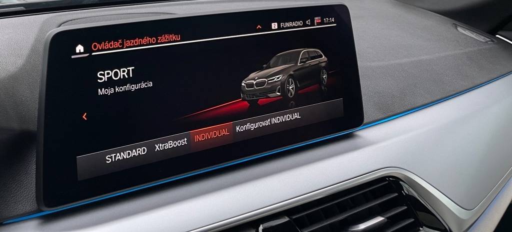 BMW Rad 5 Touring 530e PHEV MATRIX LED PANORAMA 360°3D KAMERA HARMAN/KARDON WEBASTO A/T