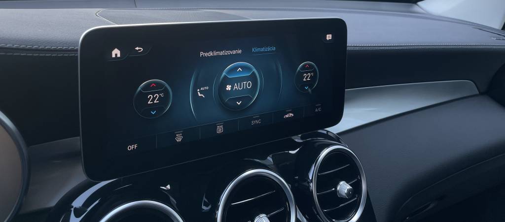 Mercedes-Benz GLC SUV 300De 4MATIC Plug-IN Hybrid VIRTUAL WEBASTO BURMESTER FULL LED A/T