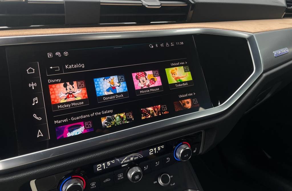 Audi Q3 Sportback 40TFSI Quattro S-LINE MATRIX LED PANORAMA RADAR /VOZIDLO V ZÁRUKE/