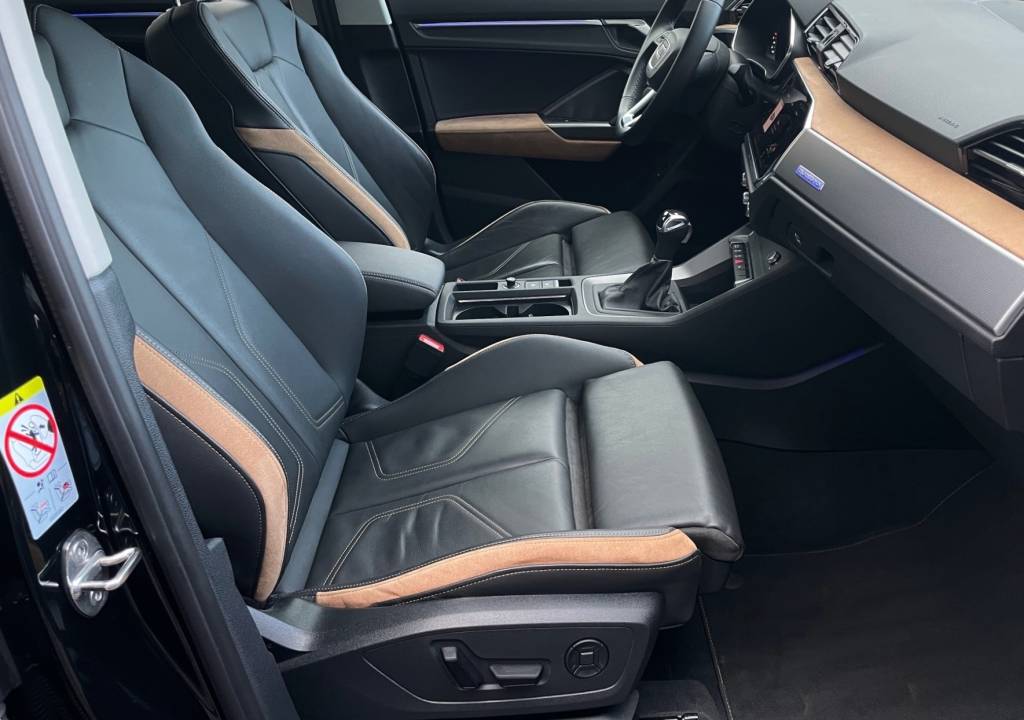 Audi Q3 Sportback 40TFSI Quattro S-LINE MATRIX LED PANORAMA RADAR /VOZIDLO V ZÁRUKE/