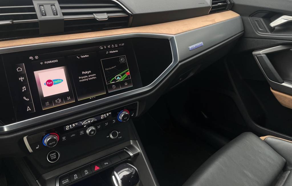 Audi Q3 Sportback 40TFSI Quattro S-LINE MATRIX LED PANORAMA RADAR /VOZIDLO V ZÁRUKE/